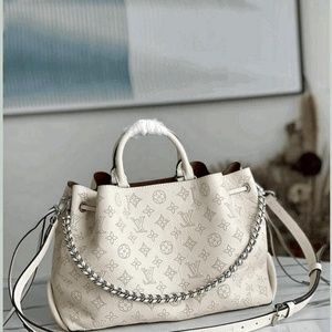 Meet your Posher, Candice